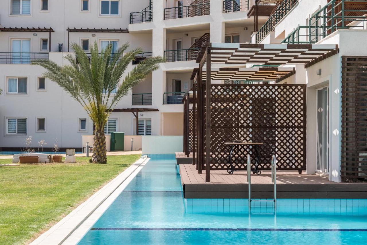 Thalassa Beach Family & Waterpark Resort Vokolidha Ngoại thất bức ảnh