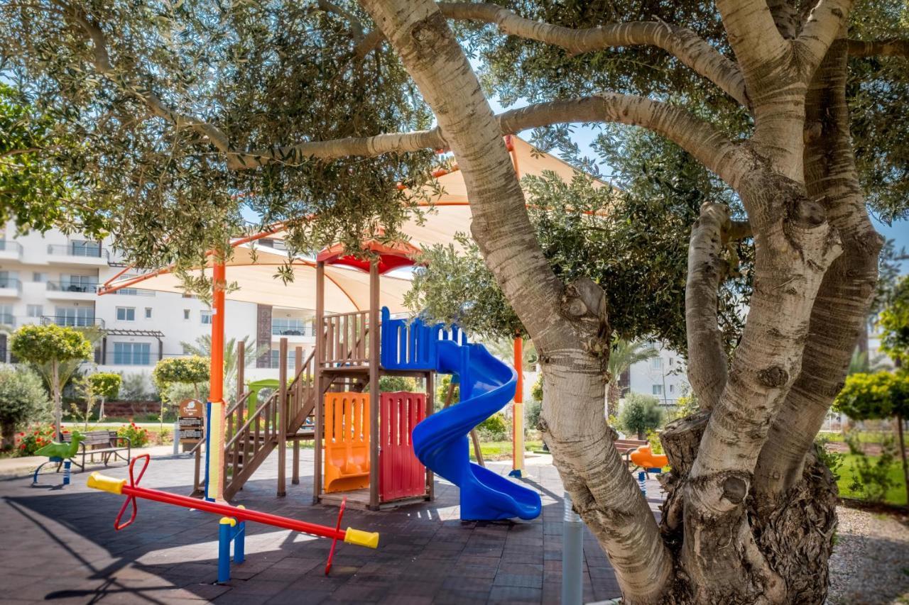 Thalassa Beach Family & Waterpark Resort Vokolidha Ngoại thất bức ảnh