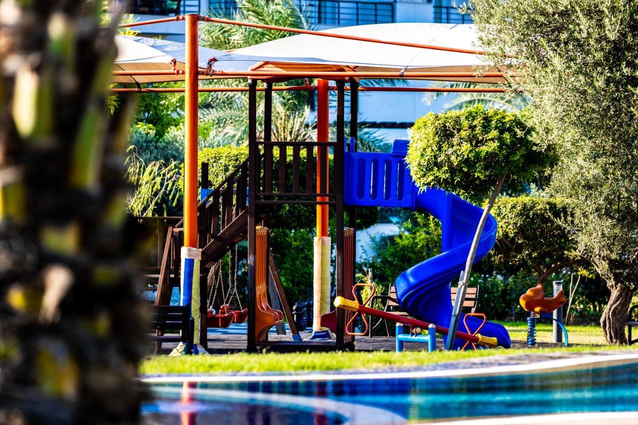 Thalassa Beach Family & Waterpark Resort Vokolidha Ngoại thất bức ảnh