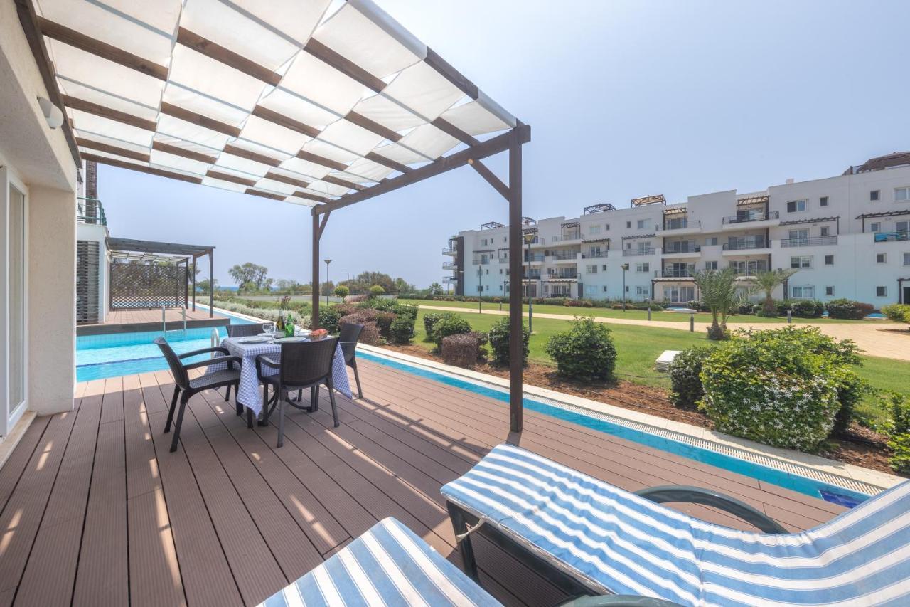 Thalassa Beach Family & Waterpark Resort Vokolidha Ngoại thất bức ảnh