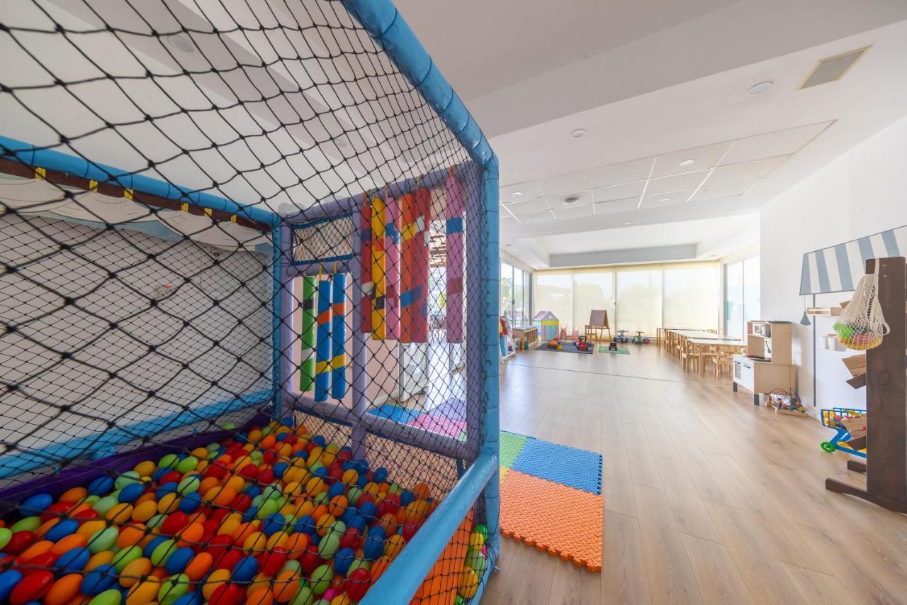 Thalassa Beach Family & Waterpark Resort Vokolidha Ngoại thất bức ảnh