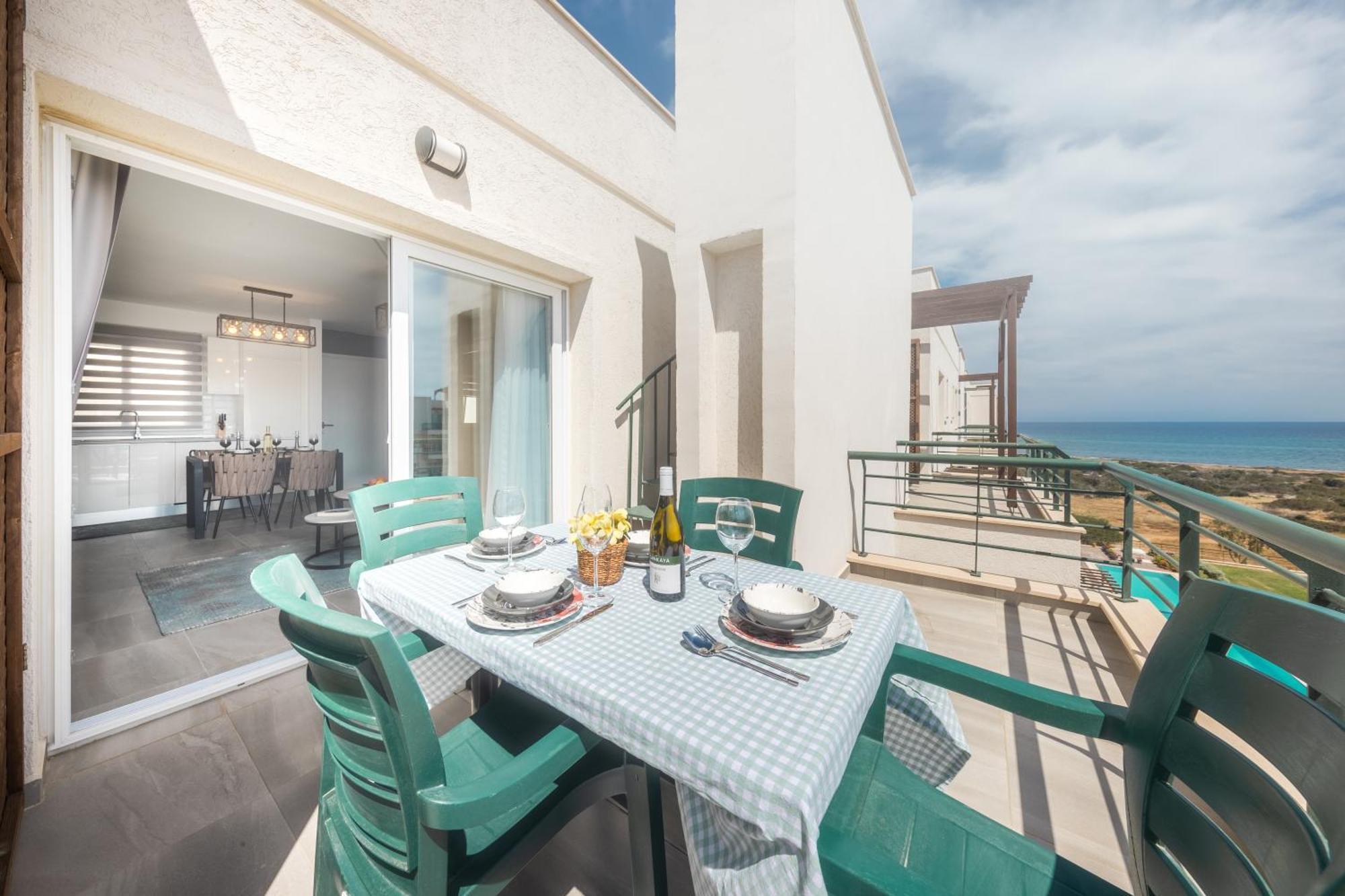 Thalassa Beach Family & Waterpark Resort Vokolidha Phòng bức ảnh